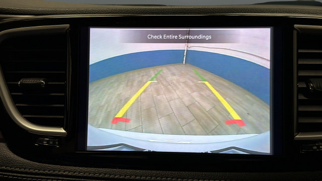 Used 2024 Chrysler Pacifica Limited FWD image 13