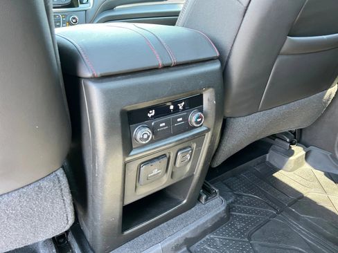 Used 2024 Chevrolet Traverse RS w/ LPO, Floor Liner Package AWD/4WD image 21