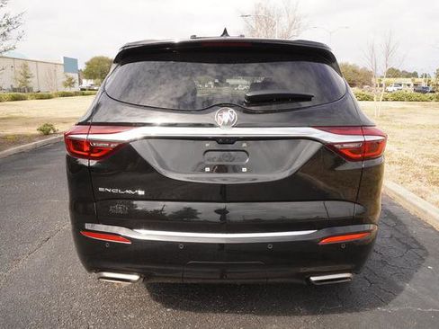 Used 2021 Buick Enclave Avenir w/ Avenir Technology Package image 4