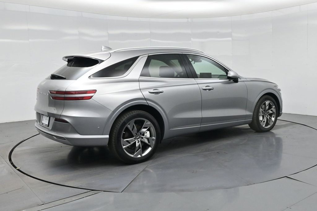 Used 2025 Genesis Electrified GV70 w/ Prestige Package AWD/4WD image 9