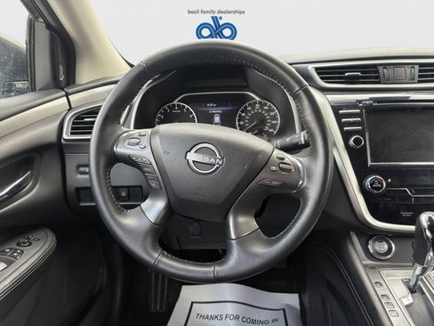 Used 2023 Nissan Murano SV w/ SV Midnight Edition Package image 13