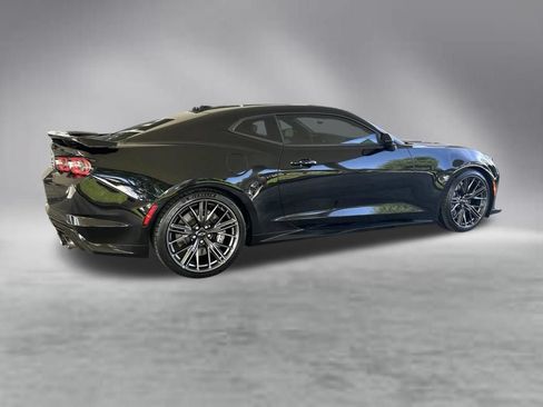 Used 2021 Chevrolet Camaro ZL1 RWD image 3