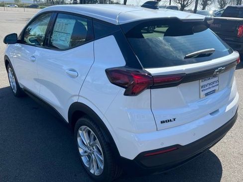 New 2027 Chevrolet Bolt LT w/ Comfort Package FWD image 5