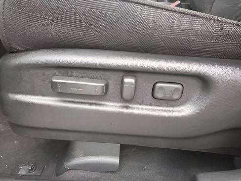 Used 2022 Honda Pilot Sport image 32