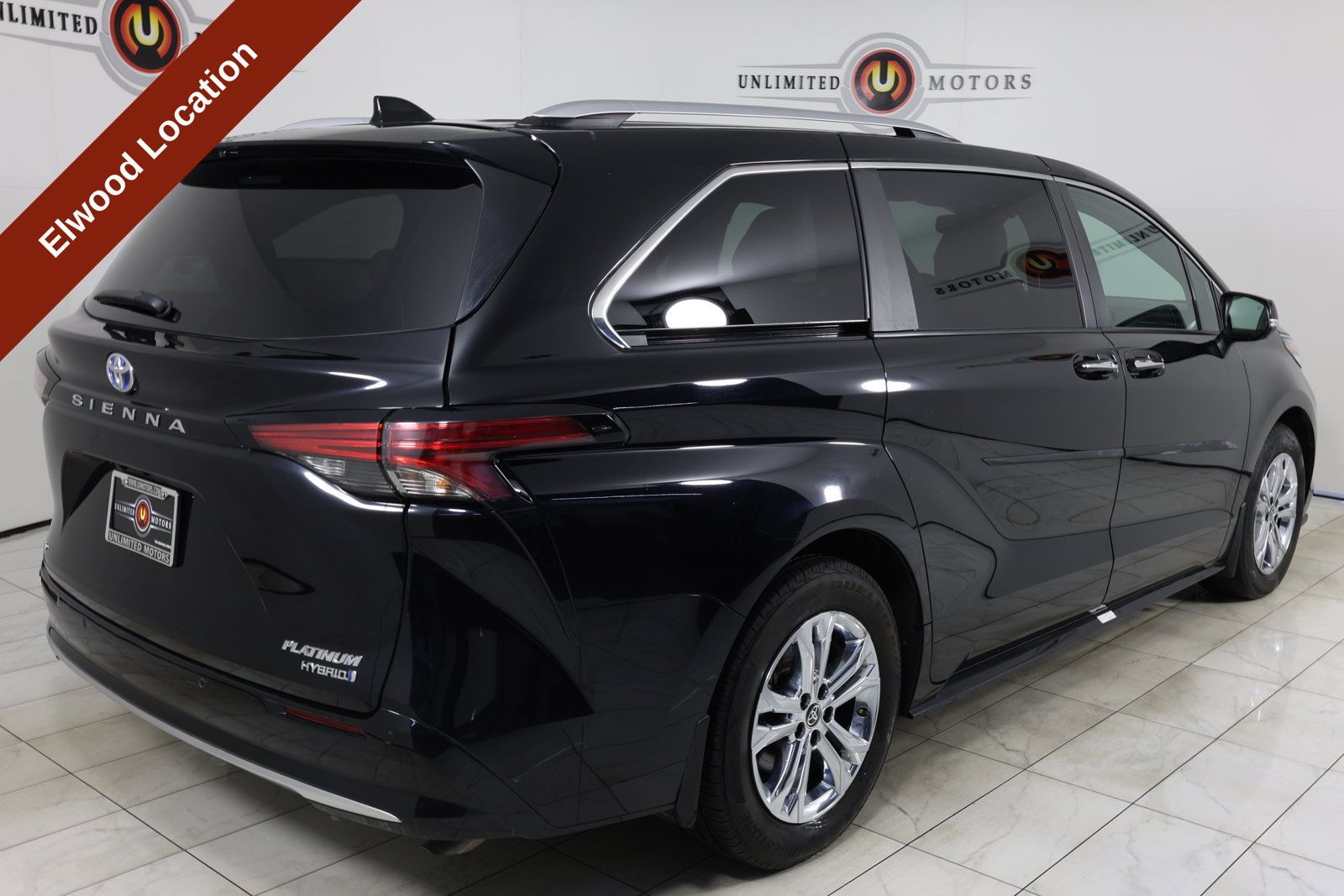 Used 2023 Toyota Sienna Platinum w/ Protection Package (TMS) AWD/4WD image 3