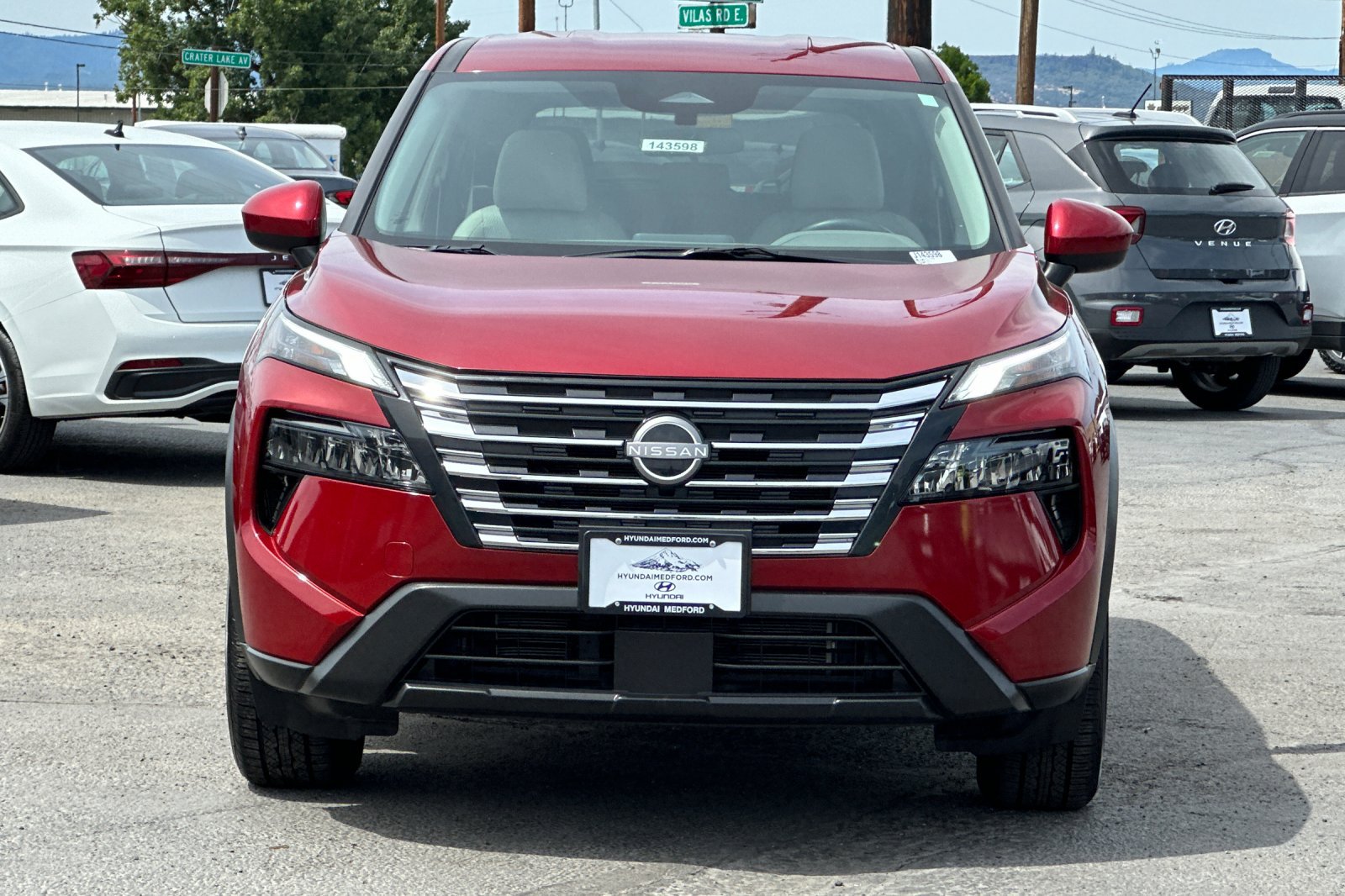 Used 2025 Nissan Rogue SV AWD/4WD image 10