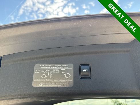 Used 2020 INFINITI QX50 Luxe w/ Navigation Package FWD image 8