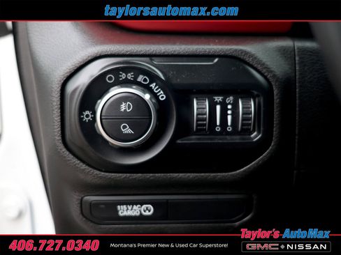 Used 2020 Jeep Gladiator Rubicon w/ Uconnect 4C Nav & Sound Group AWD/4WD image 34