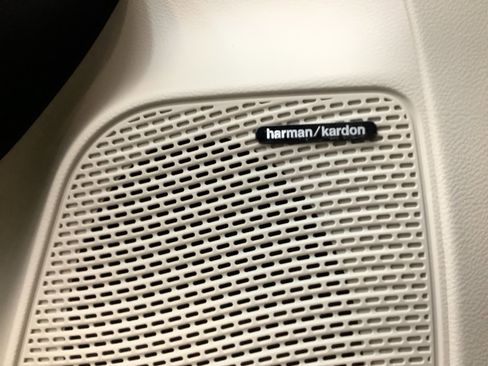 Used 2019 Chrysler Pacifica Limited image 15