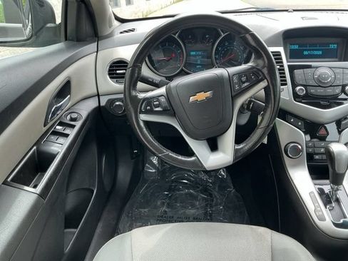 Used 2014 Chevrolet Cruze LT FWD image 14