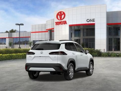 New 2026 Toyota Corolla Cross LE w/ Moonroof Package image 10