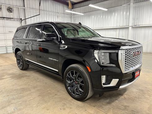 Used 2023 GMC Yukon XL Denali w/ Max Trailering Package AWD/4WD image 1