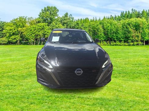 Used 2023 Nissan Altima 2.5 SR AWD/4WD image 3