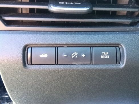 Used 2024 Nissan Altima 2.5 SR image 17