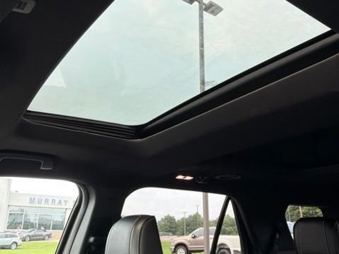 Used 2019 Ford Explorer Platinum AWD/4WD image 18