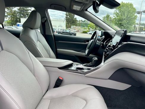Certified 2023 Toyota Camry XLE w/ Cold Weather Package AWD/4WD image 16