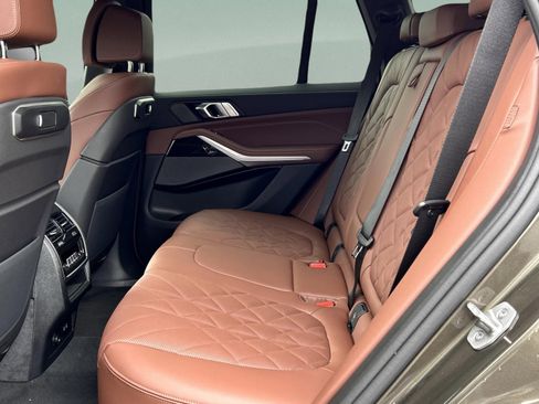 Used 2026 BMW X5 xDrive50e w/ M Sport Package image 21