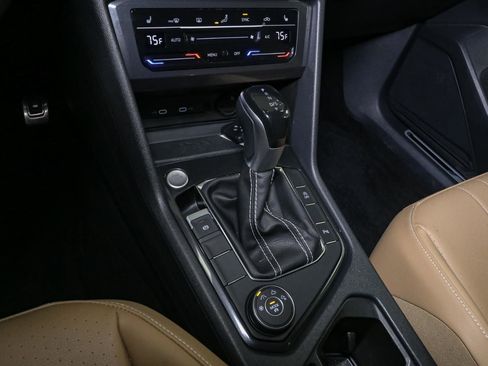 Certified 2023 Volkswagen Tiguan SE R-Line image 36