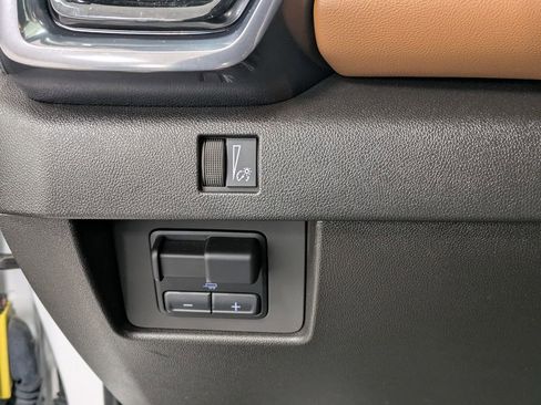 Used 2023 GMC Canyon AT4 w/ AT4 Premium Package image 22