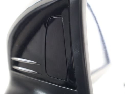 Used 2023 Volkswagen Tiguan SE R-Line FWD image 40