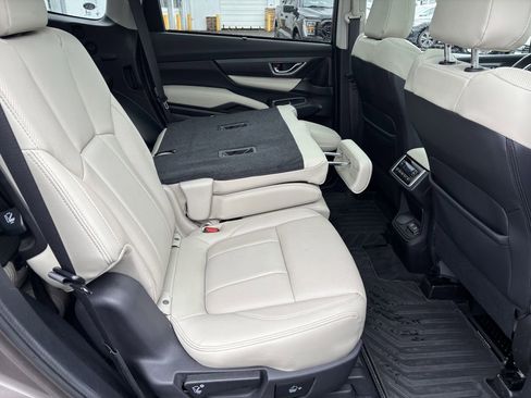 Used 2022 Subaru Ascent Limited w/ Technology Package image 32
