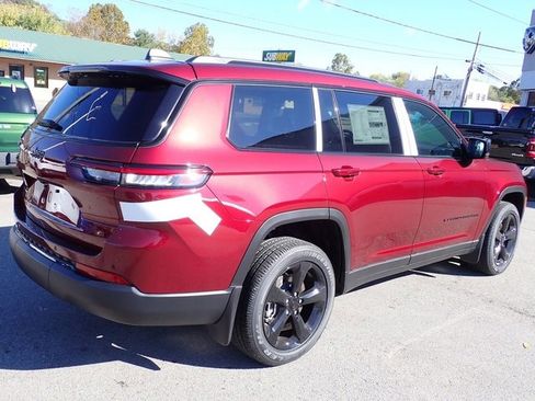 New 2025 Jeep Grand Cherokee L Altitude image 7