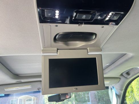 Used 2016 Chevrolet Tahoe LTZ image 22