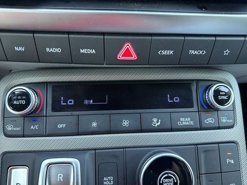 Used 2025 Hyundai Palisade SEL FWD image 26