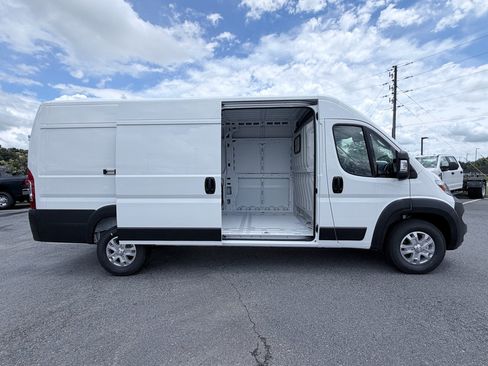 New 2026 RAM ProMaster 3500 w/ Quick Order Package 22G SLT FWD image 5