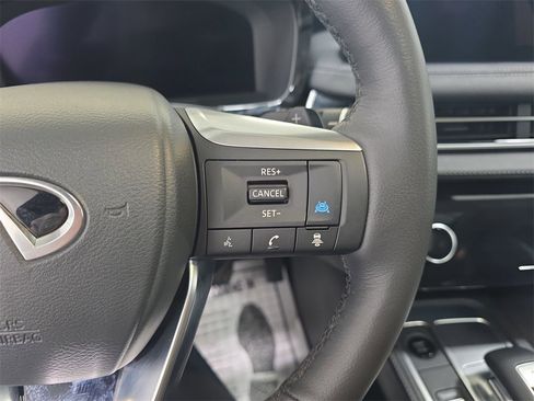 Certified 2026 INFINITI QX60 Luxe w/ Family Package image 15