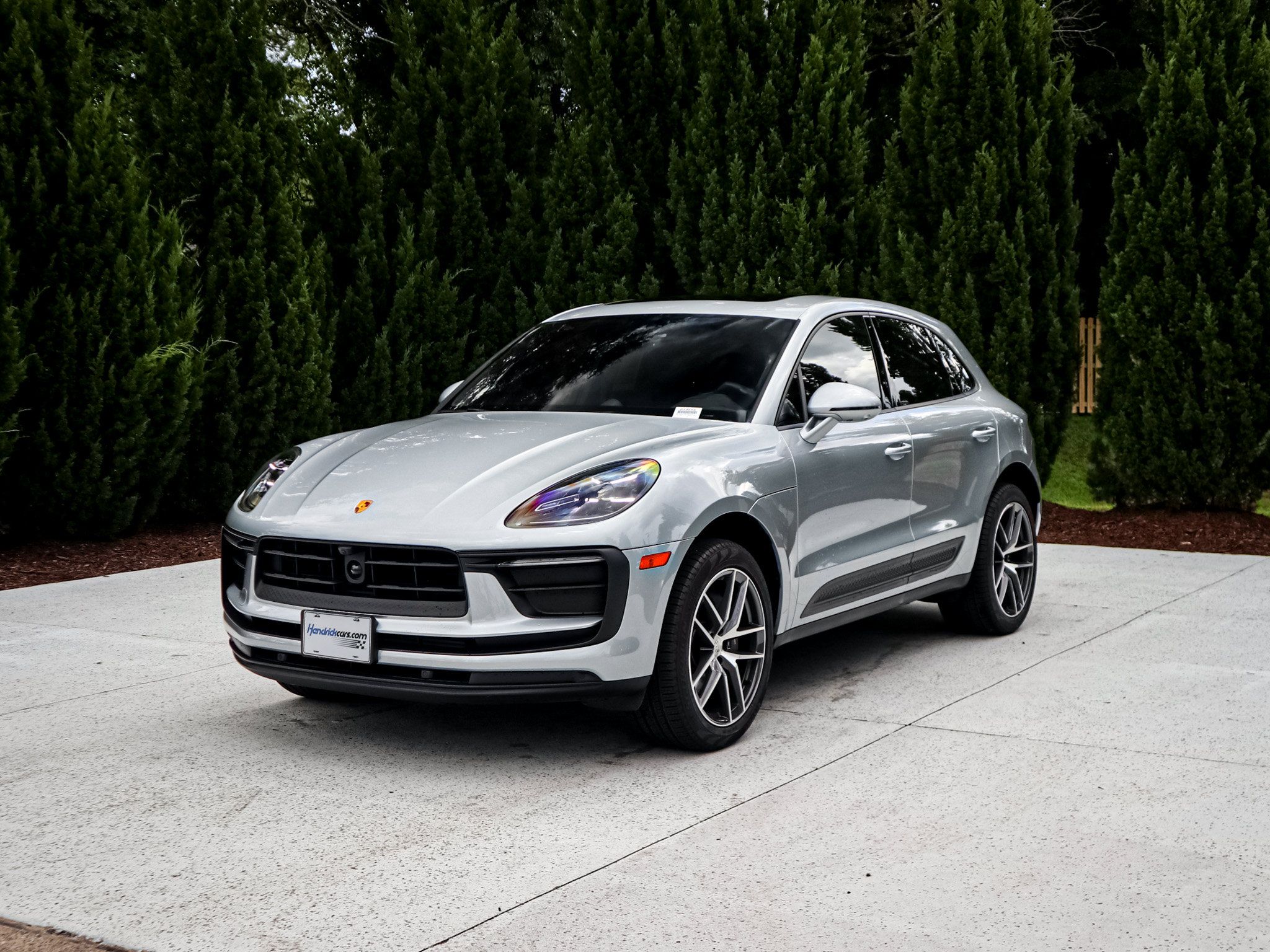 Used 2026 Porsche Macan w/ Premium Package Plus AWD/4WD image 5