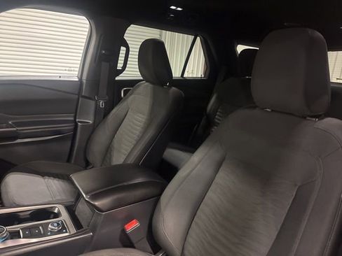 Used 2020 Ford Explorer XLT image 15