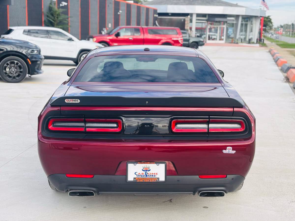 Used 2021 Dodge Challenger R/T w/ Blacktop Package RWD image 9