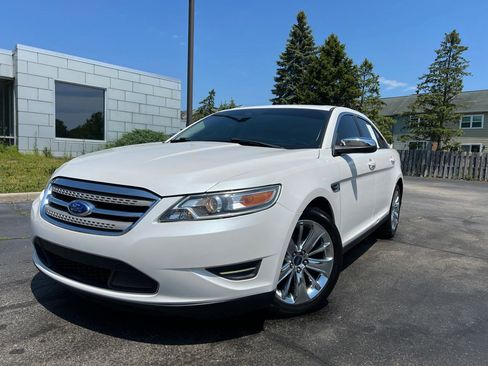 Used 2012 Ford Taurus Limited FWD image 1