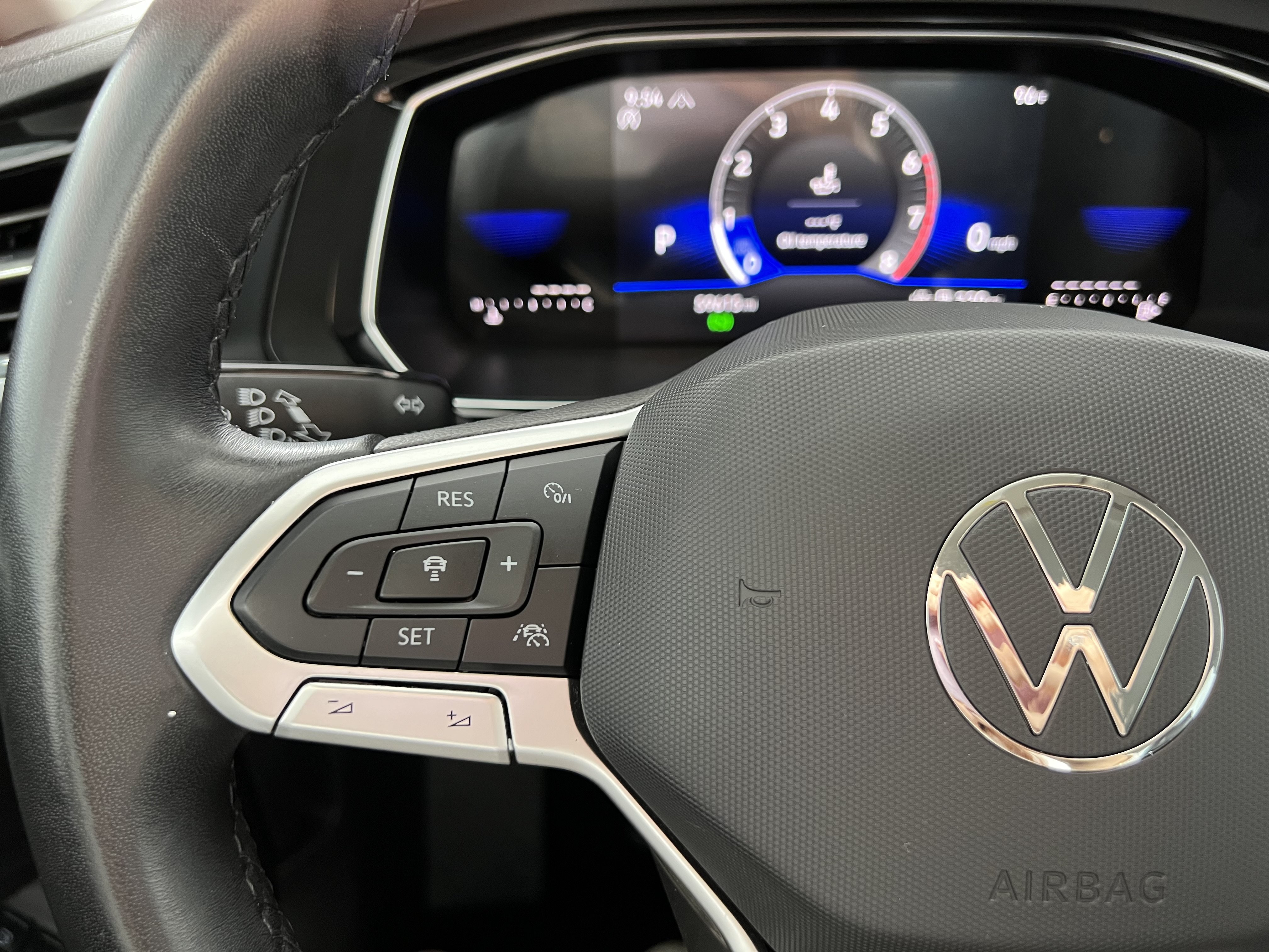 Used 2024 Volkswagen Jetta SE FWD image 13