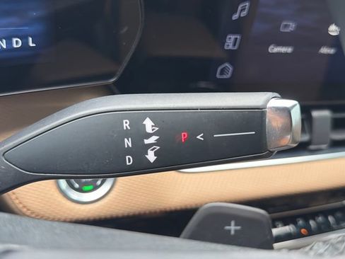 Used 2025 Chevrolet Equinox ACTIV w/ Safety and Technology Package FWD image 23