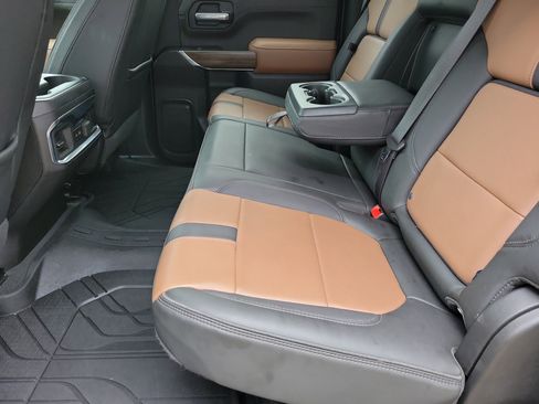 Used 2022 Chevrolet Silverado 1500 High Country image 18