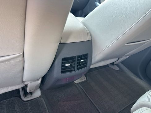 Used 2012 Ford Edge Limited w/ Driver Entry Pkg FWD image 15