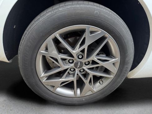 Used 2024 Genesis GV70 2.5T w/ Select Package AWD/4WD image 27