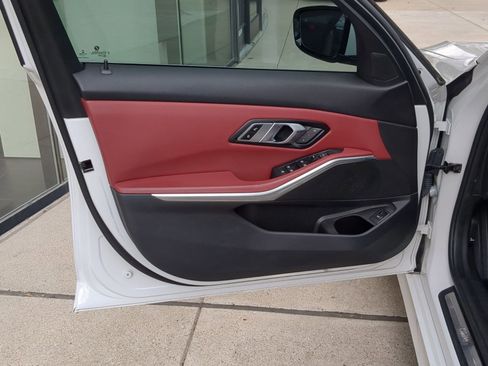 Used 2022 BMW 330i Sedan w/ Premium Package 2 image 13