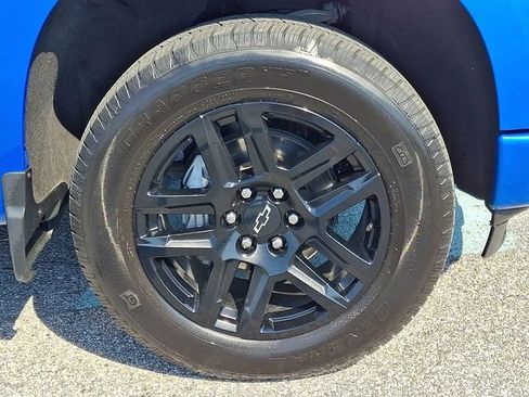 Certified 2025 Chevrolet Silverado 1500 Custom AWD/4WD image 8