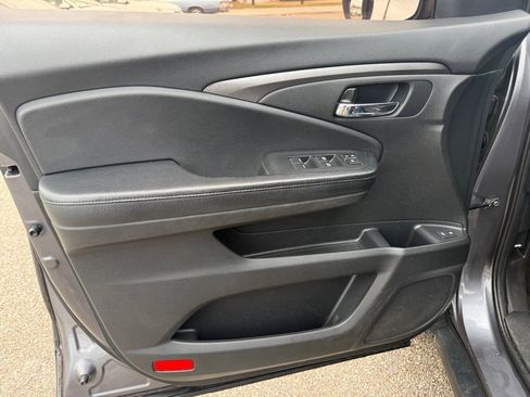 Used 2017 Honda Pilot EX-L image 12