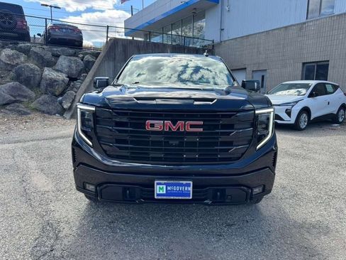 Used 2023 GMC Sierra 1500 Elevation w/ Elevation Premium Package AWD/4WD image 9