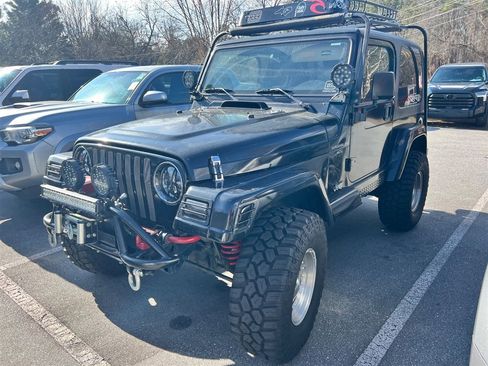 Used 1998 Jeep Wrangler Sahara image 2
