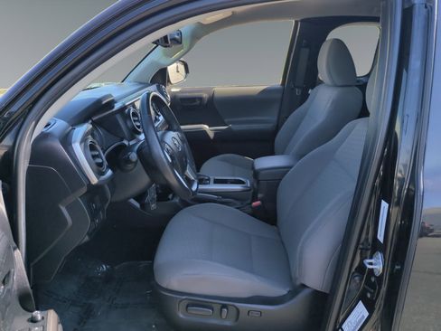 Used 2022 Toyota Tacoma image 9