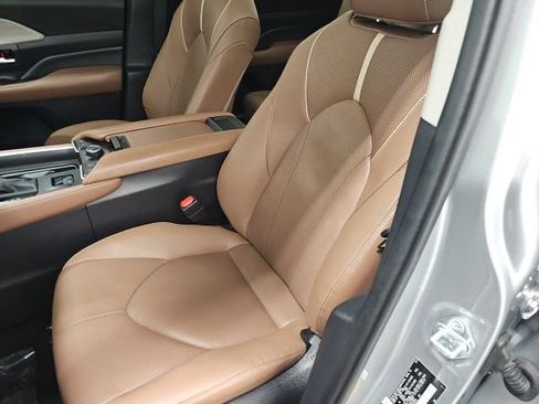 Certified 2024 Toyota Grand Highlander AWD image 16