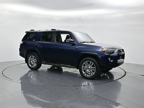 Used 2024 Toyota 4Runner SR5 Premium w/ Moonroof Package AWD/4WD image 3