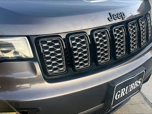 Used 2021 Jeep Grand Cherokee Laredo X RWD image 38