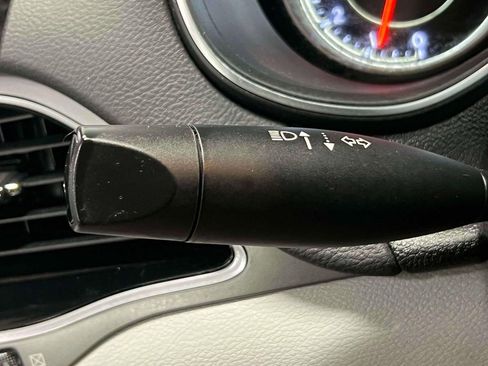 Used 2021 Jeep Cherokee Limited image 26