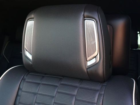 Certified 2025 Cadillac Escalade Sport Platinum AWD/4WD image 23